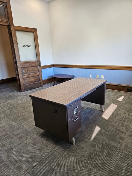 More Photos Of 17 Howard St, Cumberland Office For Lease