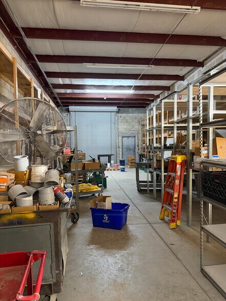 More Photos Of 1076 Business Ln, Naples Showroom For Sale