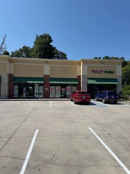 More Photos Of 13633 Warwick Blvd, Newport News Unknown For Lease