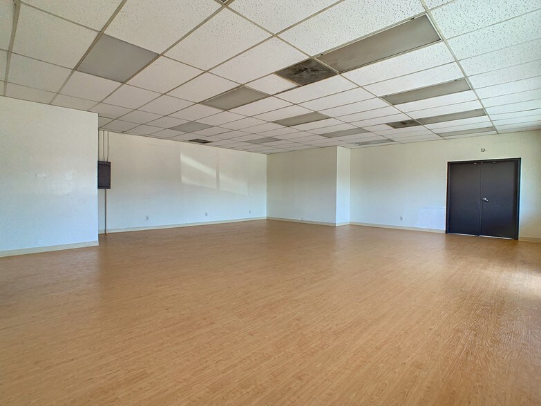 More Photos Of 1259-1265 Broadway, El Cajon Auto Repair For Lease