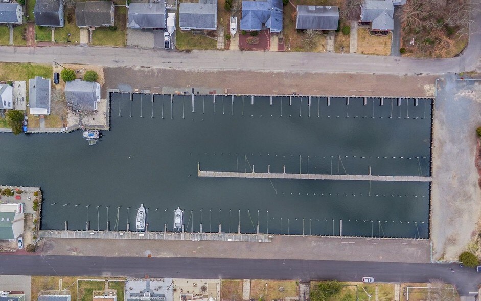 More Photos Of 76 Oregon Ave, Waretown Marina For Sale