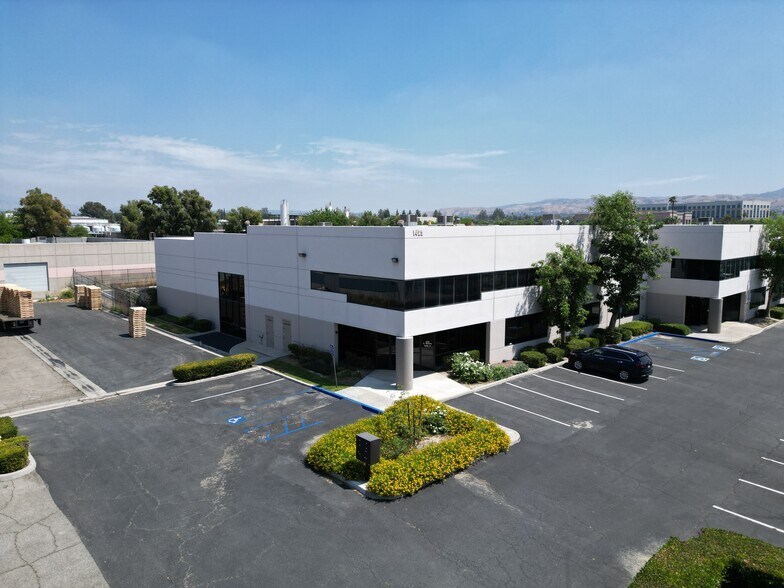 More Photos Of 1425 S Victoria Ct, San Bernardino Research And Development For Lease