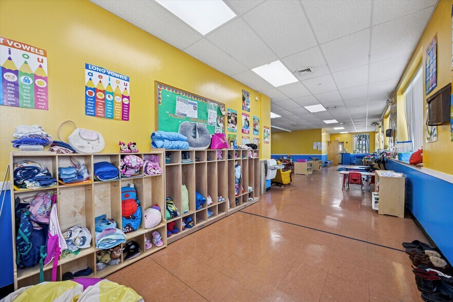More Photos Of 6712-6714 Rising Sun Ave, Philadelphia Medical For Sale