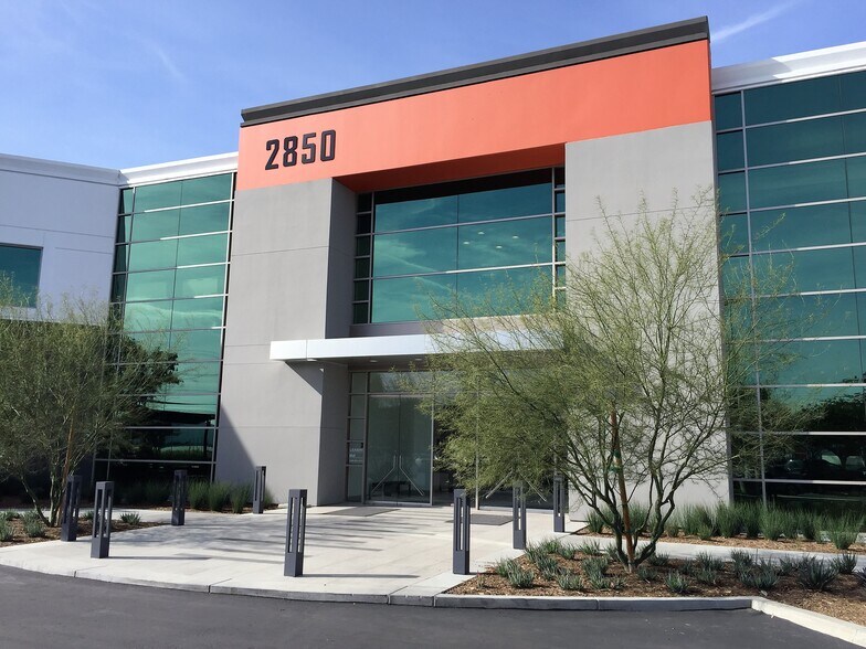 More Photos Of 2850 S Red Hill Ave, Santa Ana Office For Lease