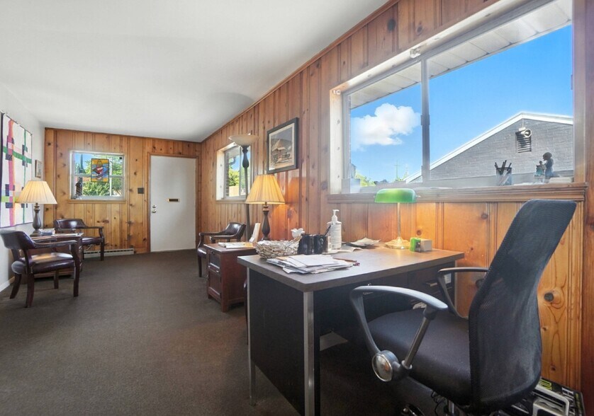 More Photos Of 5402-5404 N Main St, Dayton Office For Sale