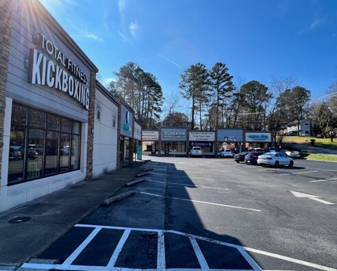 More Photos Of 8000 E Brainerd Rd, Chattanooga Unknown For Lease