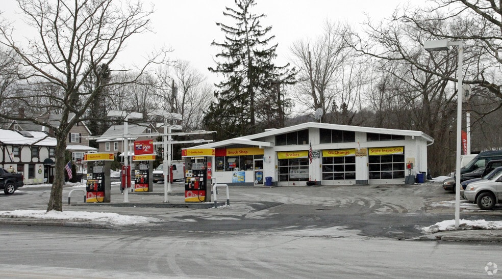 Primary Photo Of 1821 Commerce St, Yorktown Heights Service Station For Sale