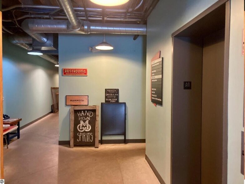 More Photos Of 221 Garland St, Traverse City Storefront Retail Office For Lease