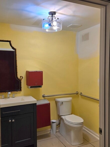More Photos Of 1602 Cleveland Ave, Atlanta Storefront For Sale