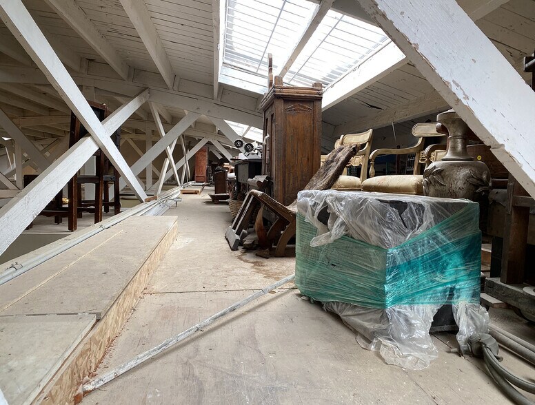 More Photos Of 2252 W Washington Blvd, Los Angeles Warehouse For Sale