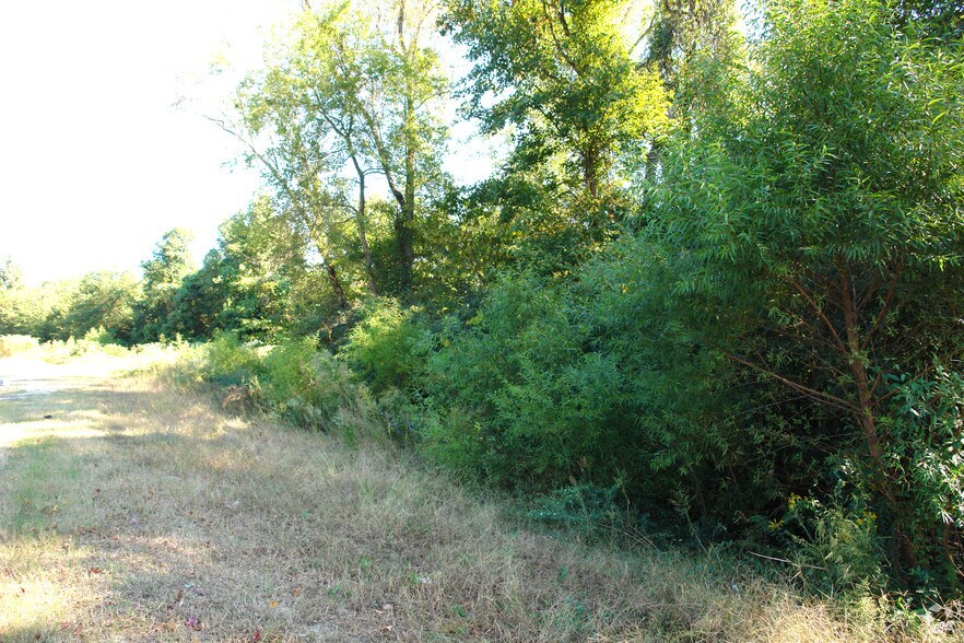 More Photos Of 0 Chris Cir, West Columbia Land For Sale