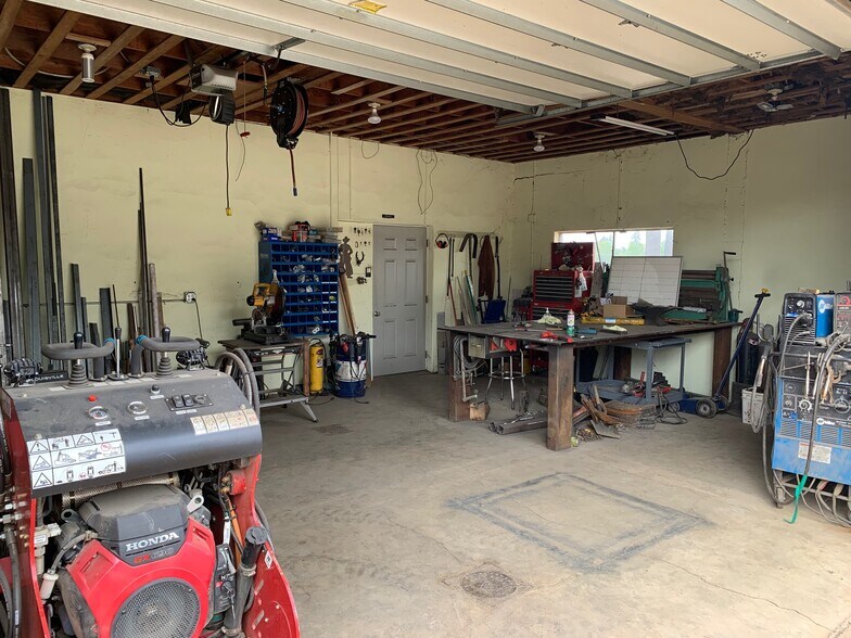 More Photos Of 21100-21190 SW Oregon St, Sherwood Warehouse For Sale