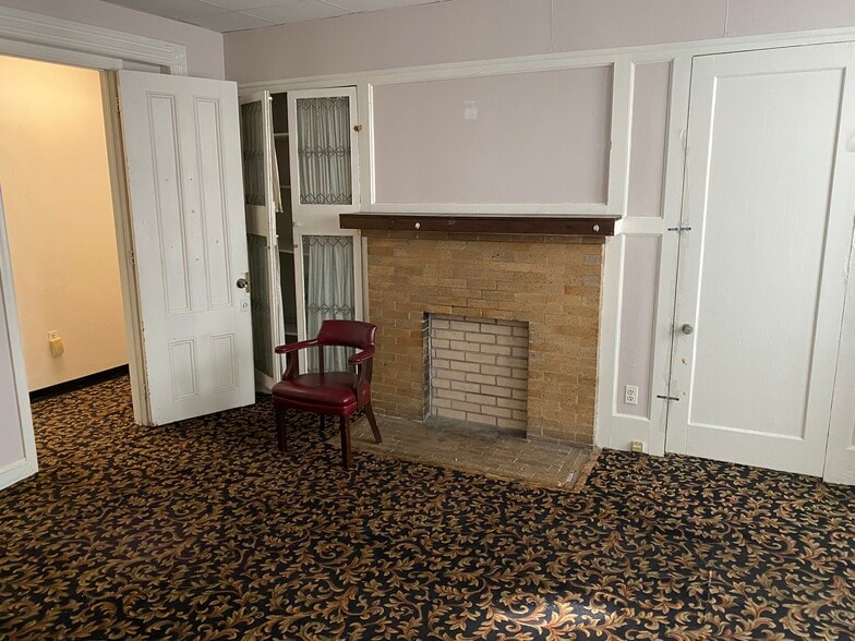 More Photos Of 298 Union St, Hackensack Office For Sale