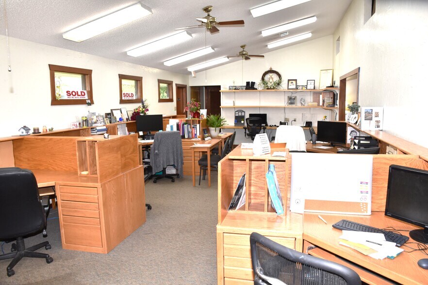 More Photos Of 324 E Palestine Ave, Palestine Coworking Space