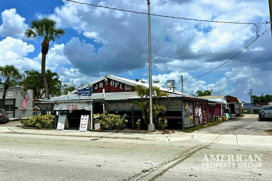 More Photos Of 987 S Packinghouse Rd, Sarasota Restaurant For Sale