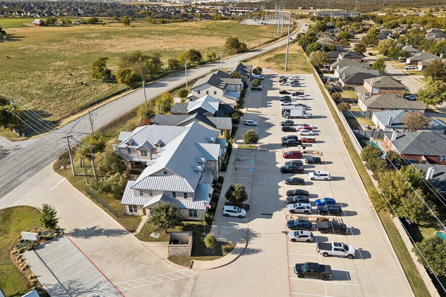 More Photos Of 361 W Byron Nelson Blvd, Roanoke Office For Lease