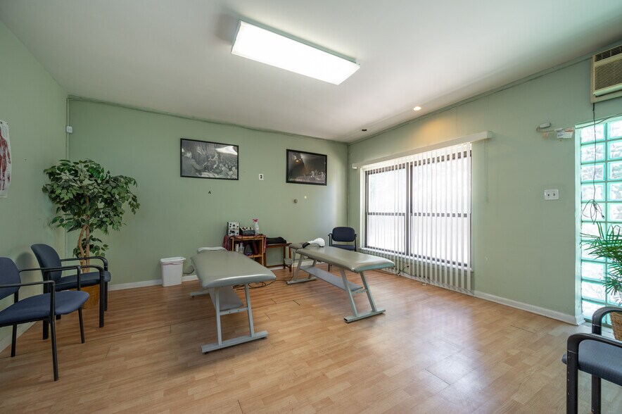 More Photos Of 8222 S Martin Luther King Dr, Chicago Apartments For Sale