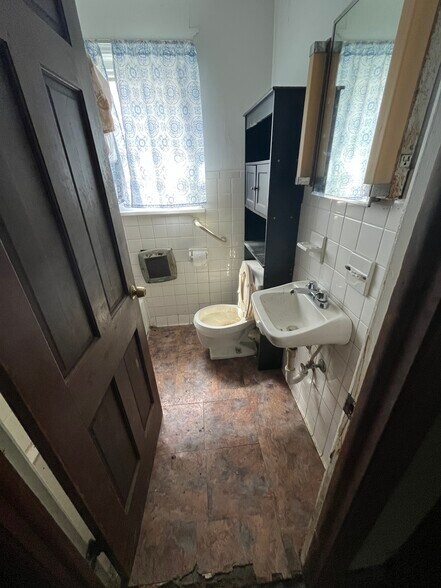 More Photos Of 61961 Dysart Woods Rd, Belmont Specialty For Sale