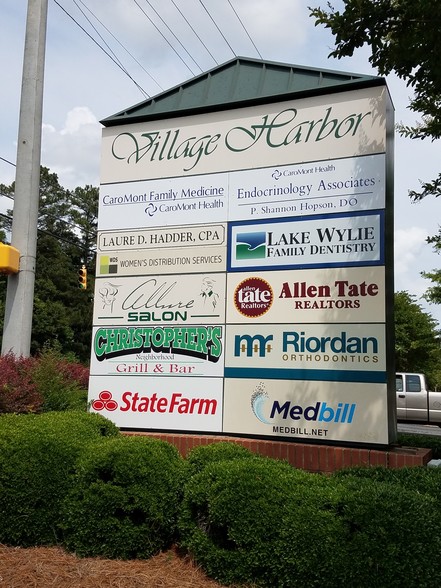 More Photos Of 1616-1632 Village Harbor Dr, Clover Office For Lease