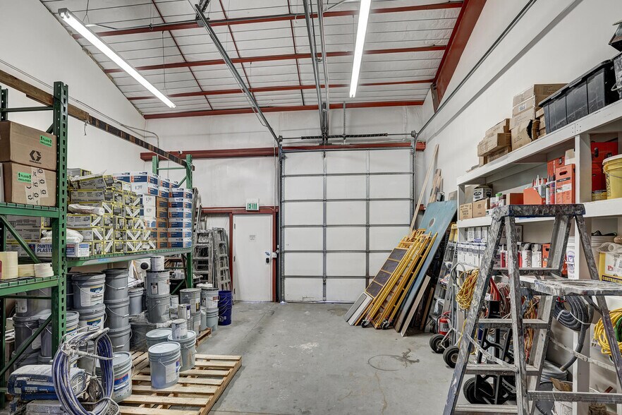 More Photos Of 365 Warren Ave, Silverthorne Showroom For Lease