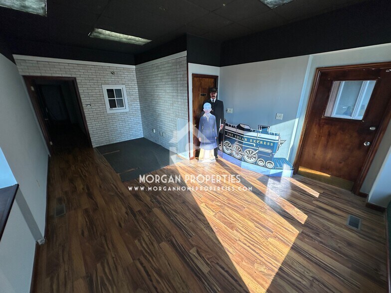 More Photos Of 512-516 Locust St, Middletown Storefront Retail Residential For Lease