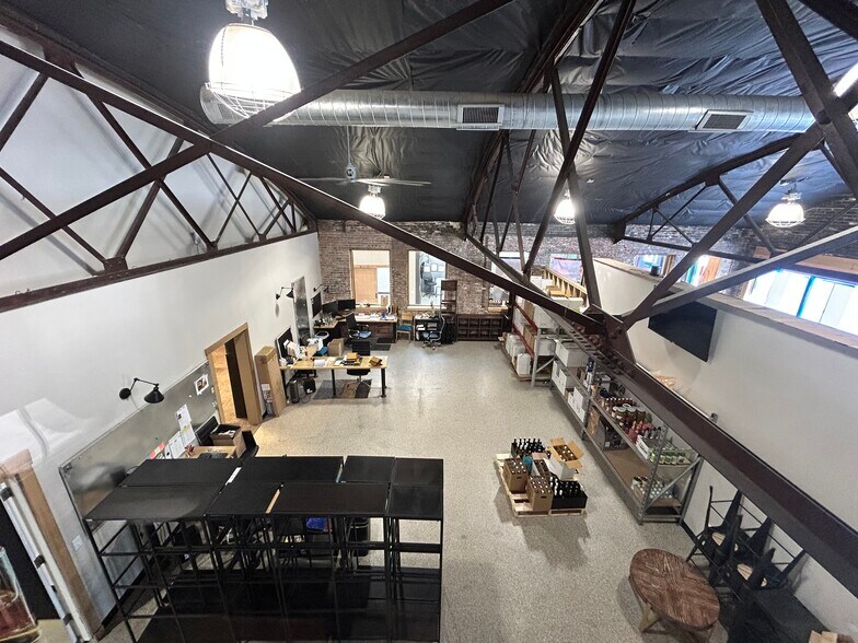 More Photos Of 250 S Mulberry St, Troy Industrial For Sale
