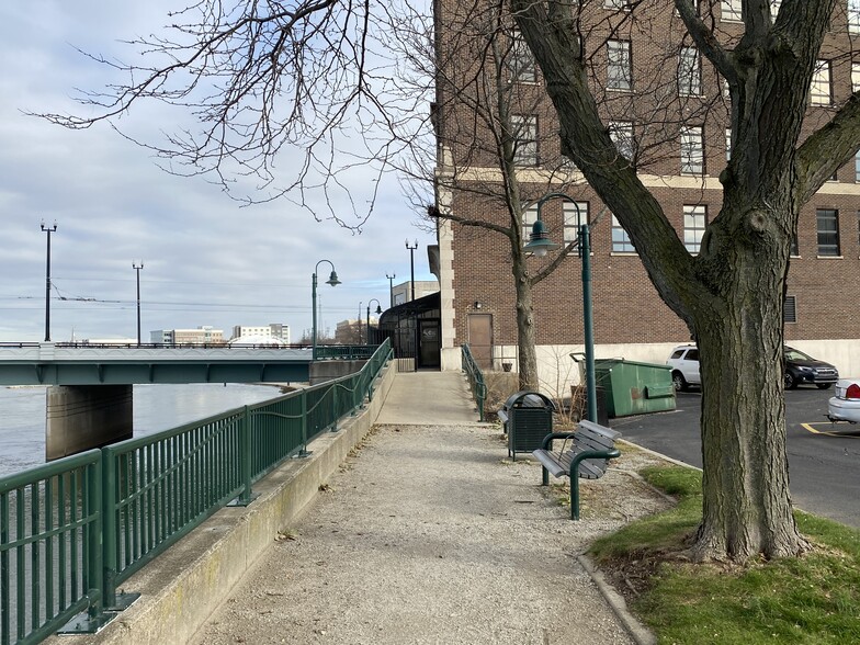 More Photos Of 11 W Monument Ave, Dayton Loft Creative Space For Lease