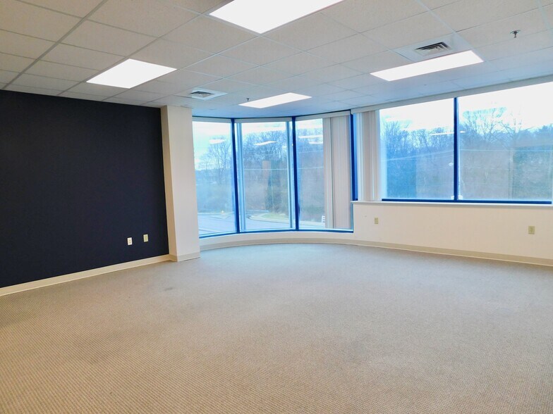 More Photos Of 1101 Opal Ct, Hagerstown Medical For Lease