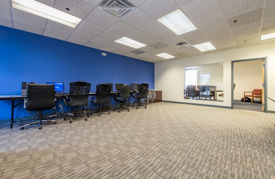 More Photos Of 2099 Monroe Dr NE, Atlanta Loft Creative Space For Lease