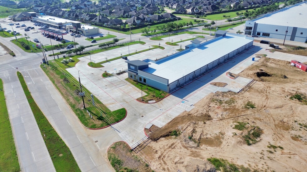 More Photos Of 30625 Kingsland Blvd, Brookshire Storefront For Lease