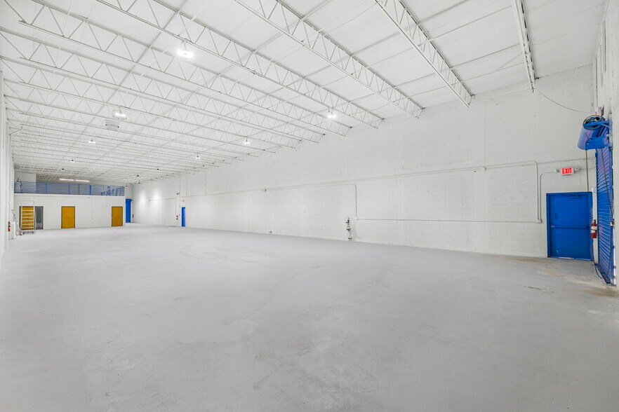 More Photos Of 2855 NW 75th Ave, Miami Warehouse For Lease