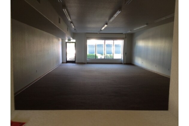 More Photos Of 15572-15576 7th St, Victorville General Retail For Sale