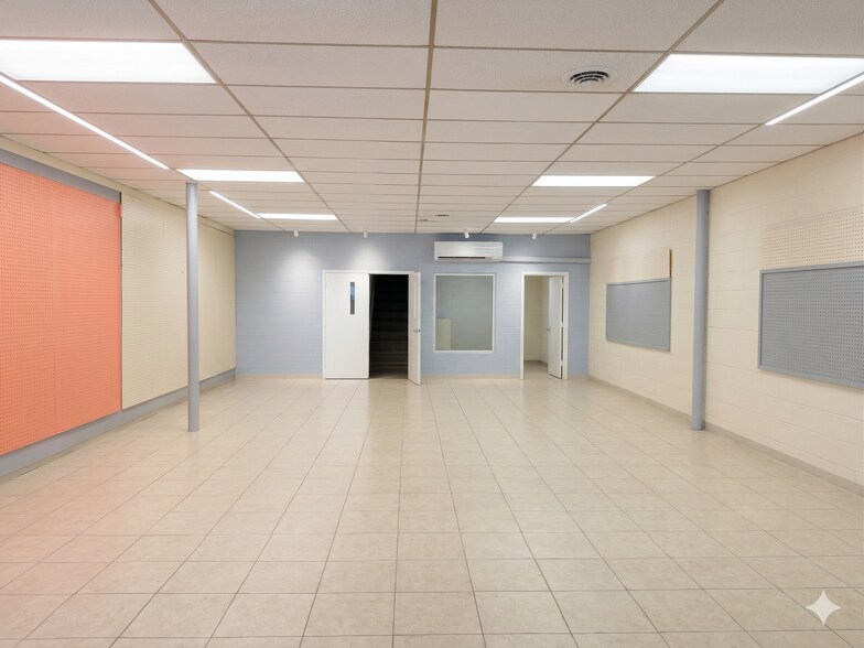 More Photos Of 2108 N Main St, Hazard General Retail For Sale