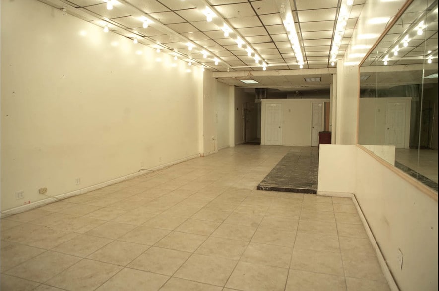 More Photos Of 12701-12723 Merrick Blvd, Jamaica Storefront For Lease