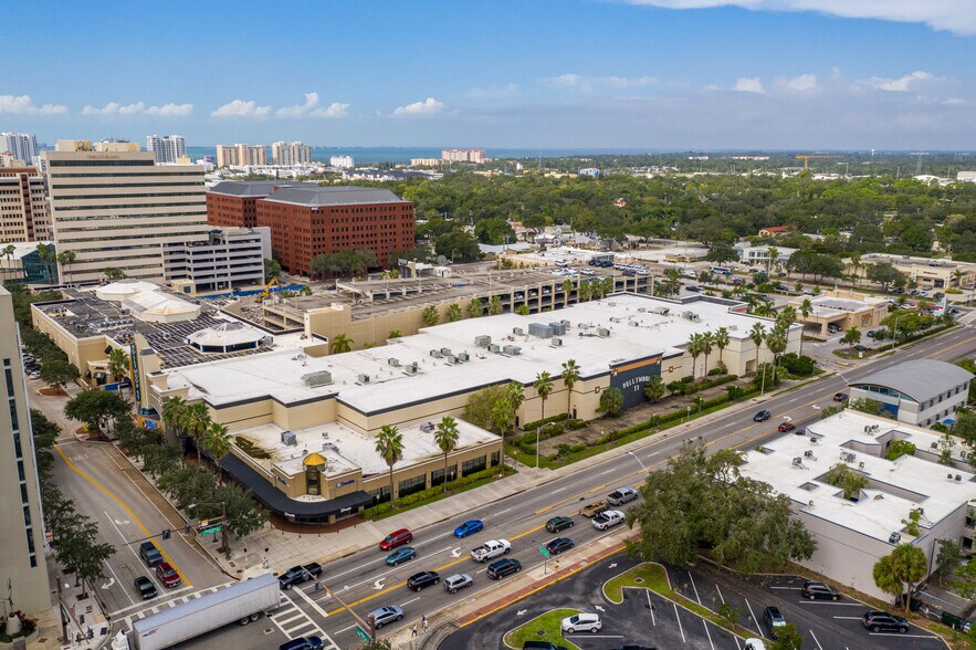 More Photos Of 1993 Main St, Sarasota General Retail For Sale
