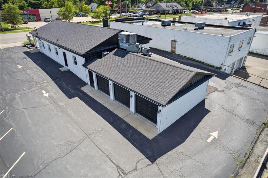 More Photos Of 4140 Market St, Youngstown Medical For Sale