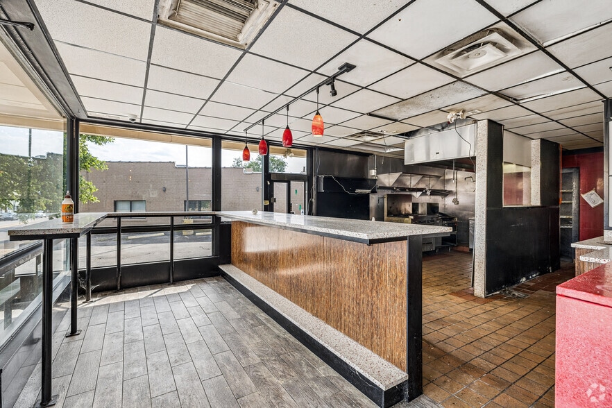 More Photos Of 7260 Manchester Rd, Maplewood Restaurant For Sale