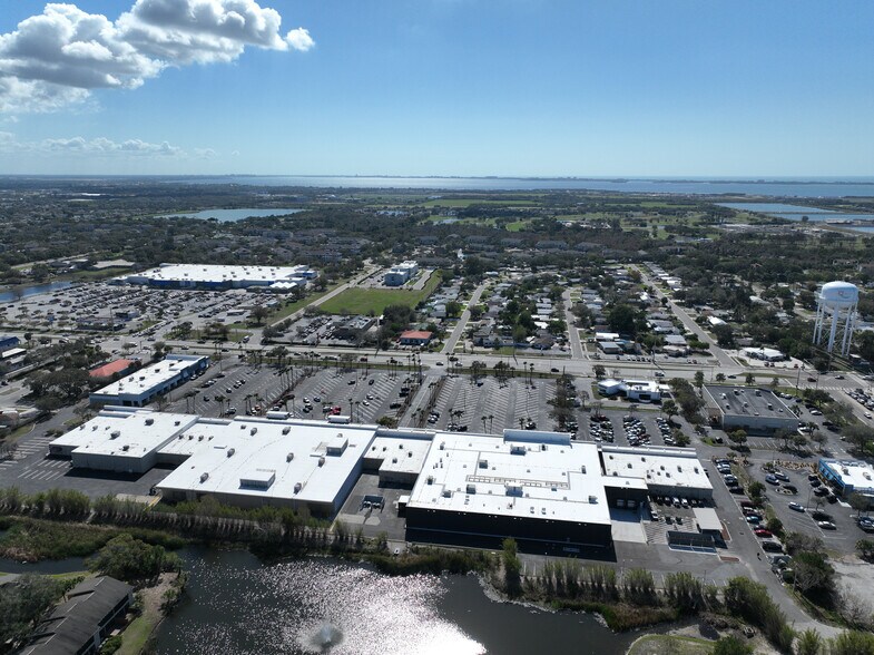 More Photos Of 5502-5726 Cortez Rd W, Bradenton Unknown For Lease
