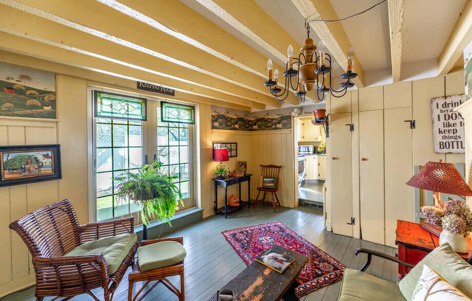 More Photos Of 547 Baltimore Pike, Glen Mills Office For Sale