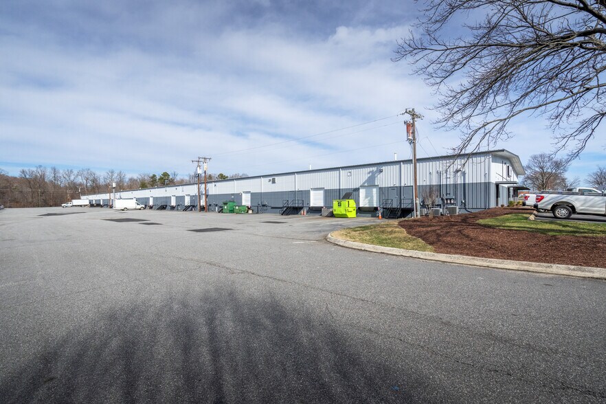 More Photos Of 1381 South Park Dr, Kernersville Light Manufacturing For Lease