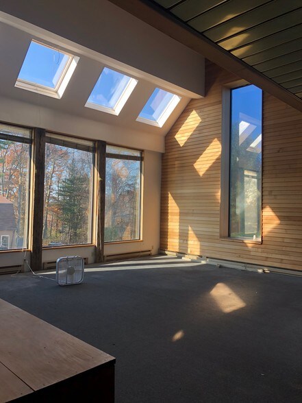 More Photos Of 400 Riverside St, Portland Medical For Lease