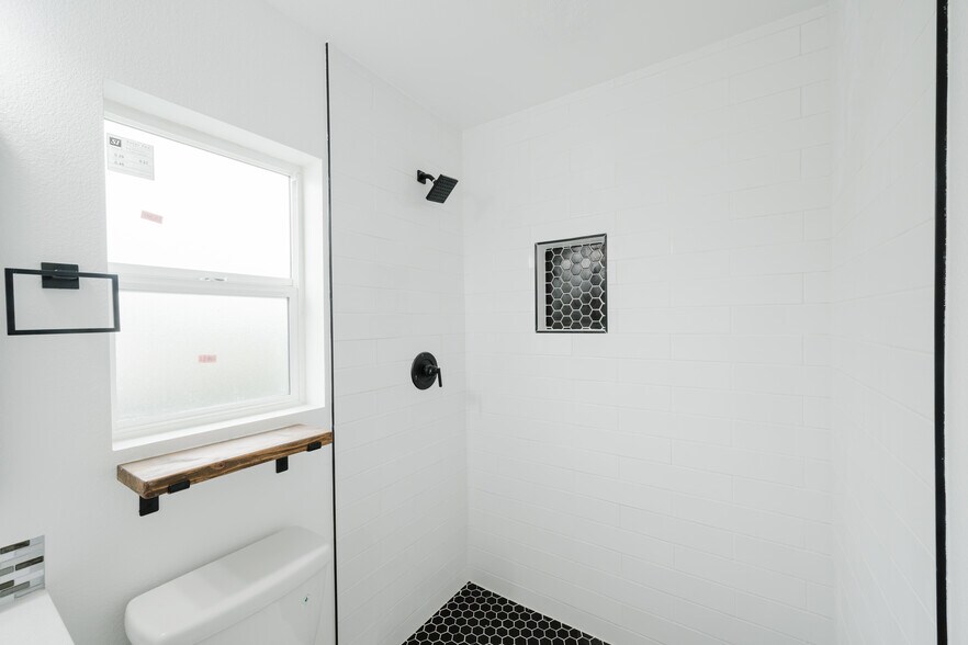 More Photos Of 912 E Commonwealth Ave, Fullerton Apartments For Sale