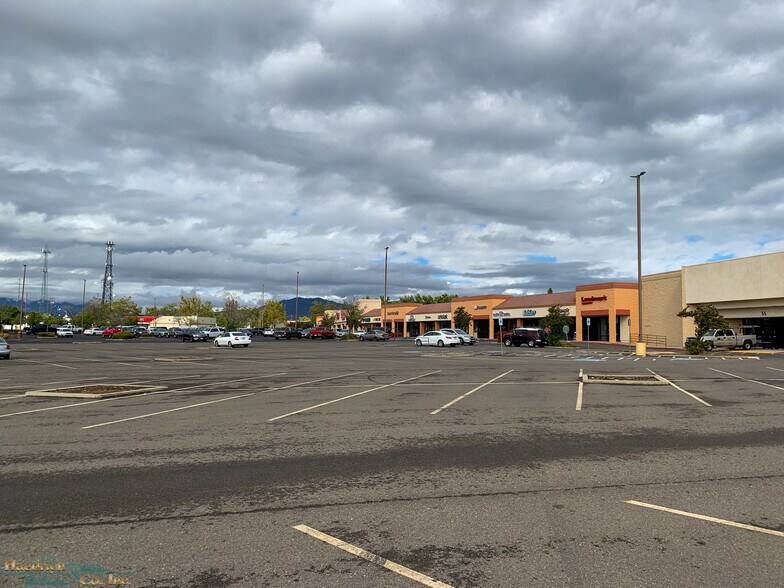 More Photos Of 55 Lake Blvd, Redding Department Store For Lease