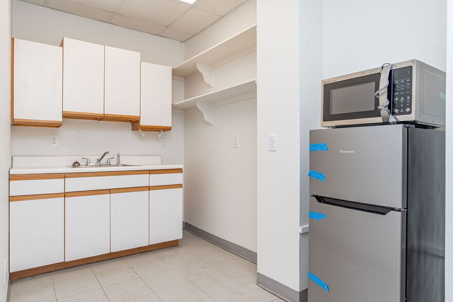 More Photos Of 4 Court St, Taunton Medical For Lease