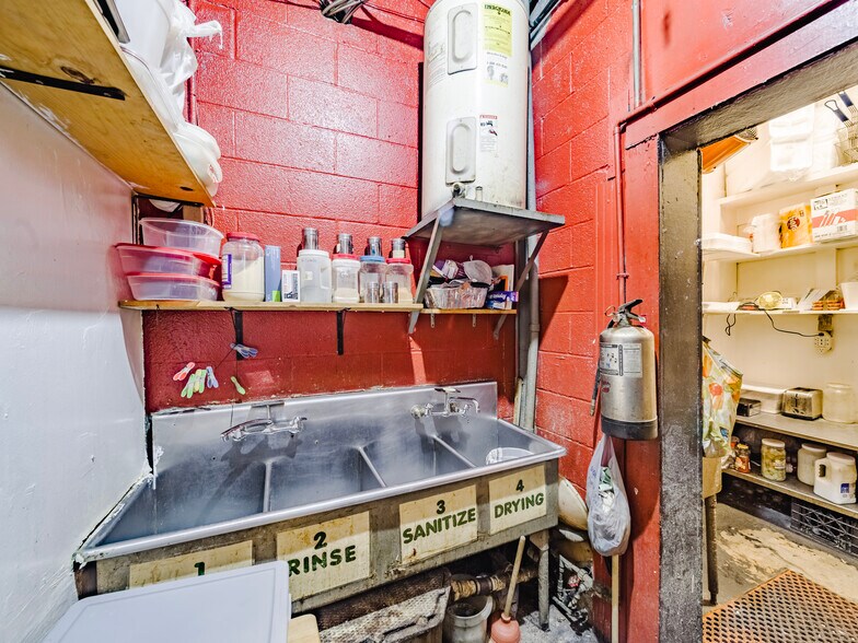 More Photos Of 3409 Miller Ave, Fort Worth Restaurant For Sale