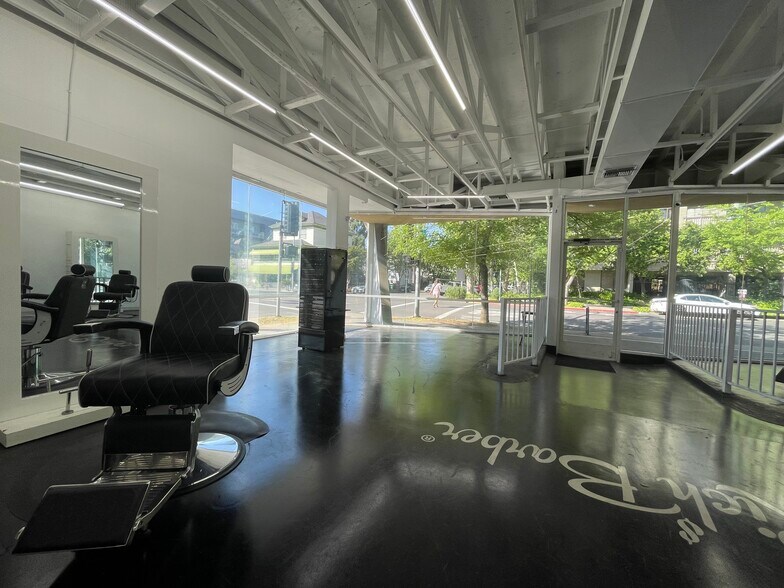More Photos Of 2500 J St, Sacramento Storefront Retail Office For Lease
