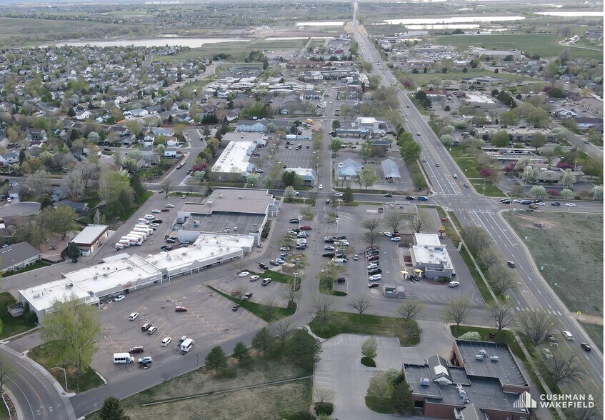 More Photos Of 1039-1201 Main St, Windsor General Retail For Sale