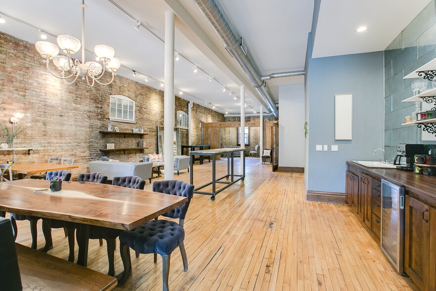 More Photos Of 2220-2226 N Central Ave, Saint Anthony Storefront Retail Office For Lease