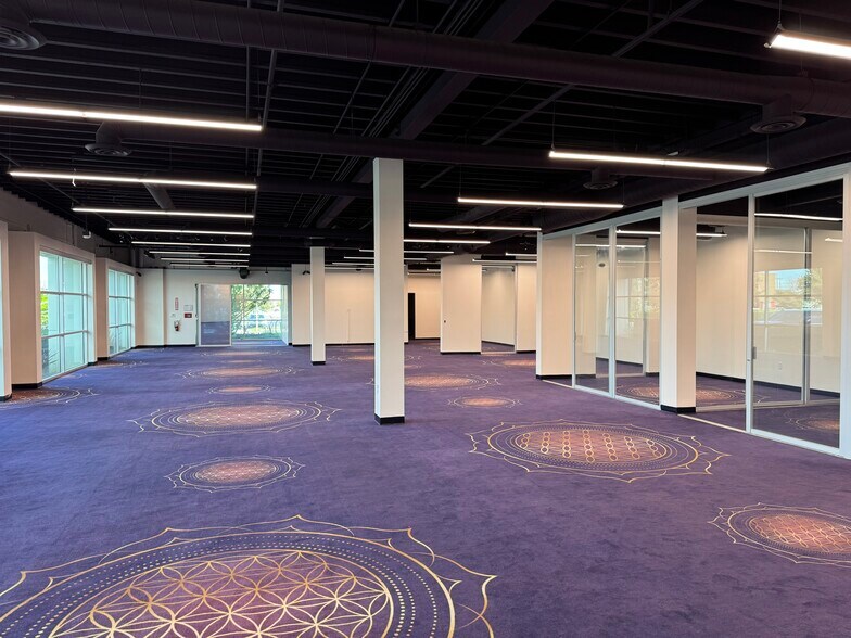 More Photos Of 21010 S Figueroa St, Carson Showroom For Sale