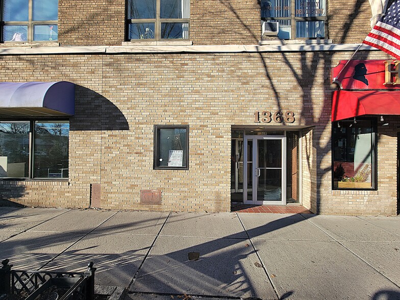 Primary Photo Of 1368-1376 Beacon St, Brookline Storefront Retail Office For Lease